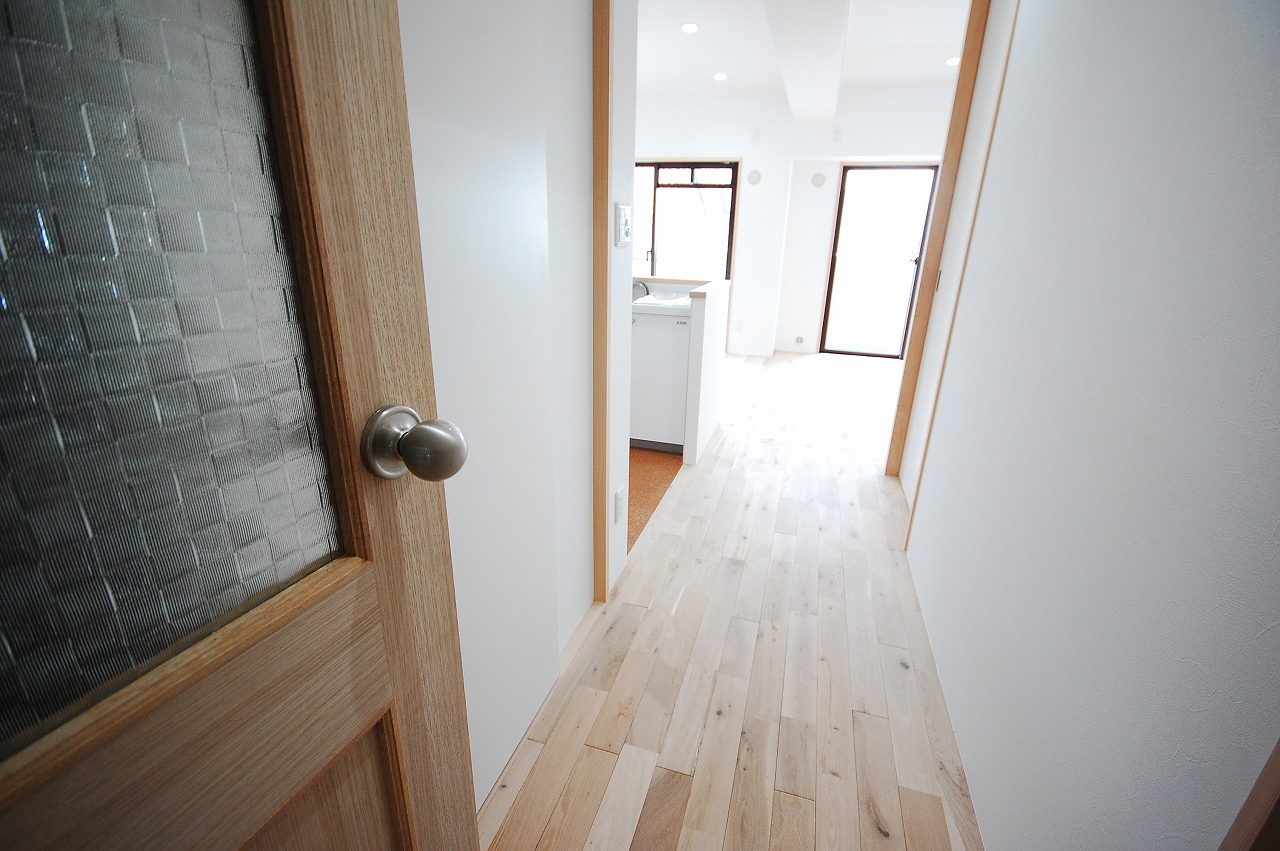 無垢フローリングを活かしたマンションリノベーション