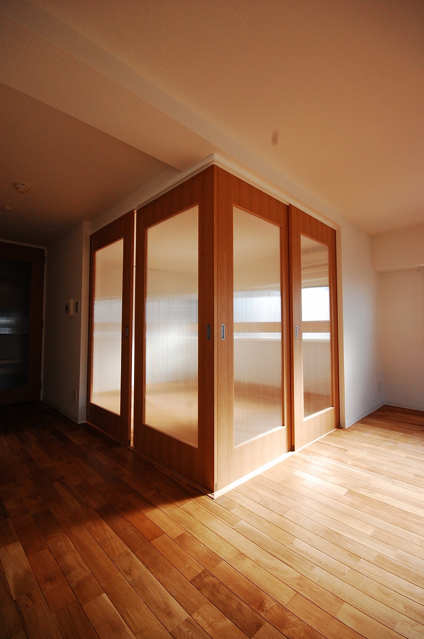 間仕切り使いで広く機能的なマンションリノベーション