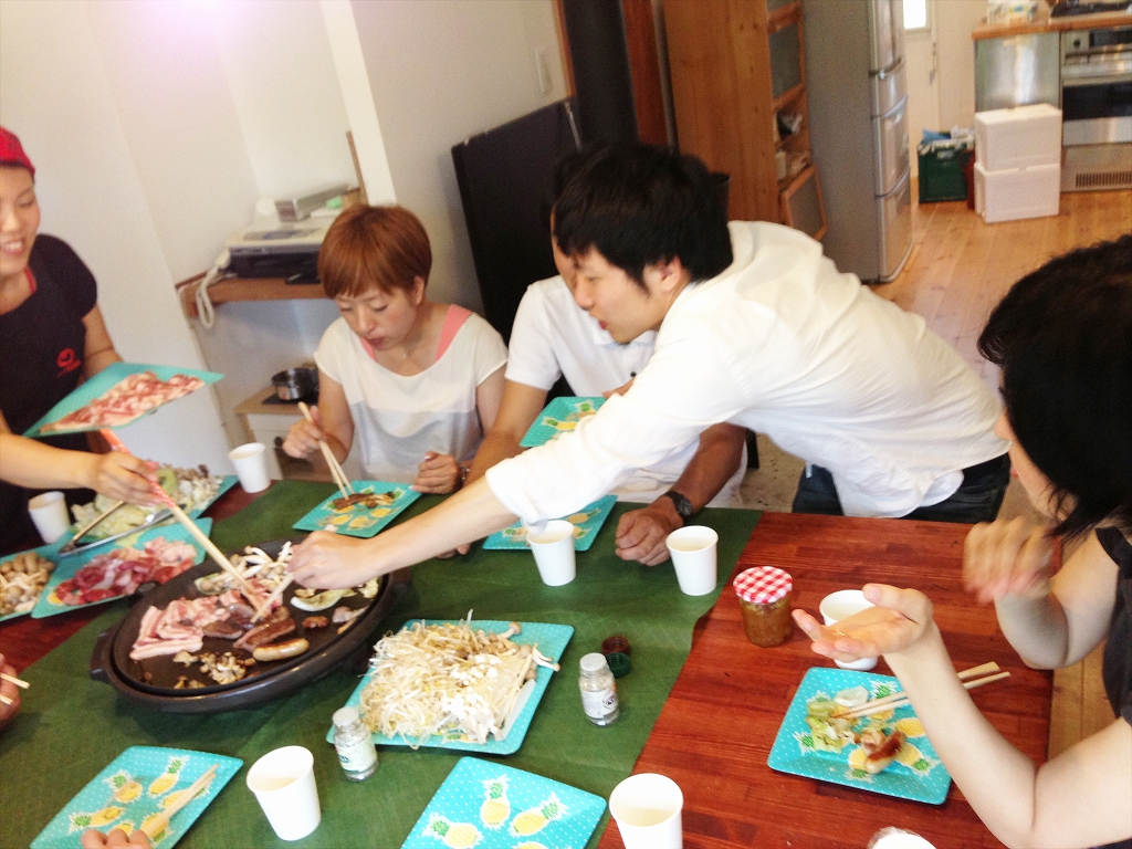 完成後にご招待頂いた食事会の風景