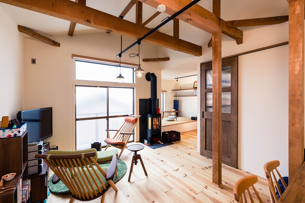 薪ストーブ＋リノベーションで温かみのある住まいを