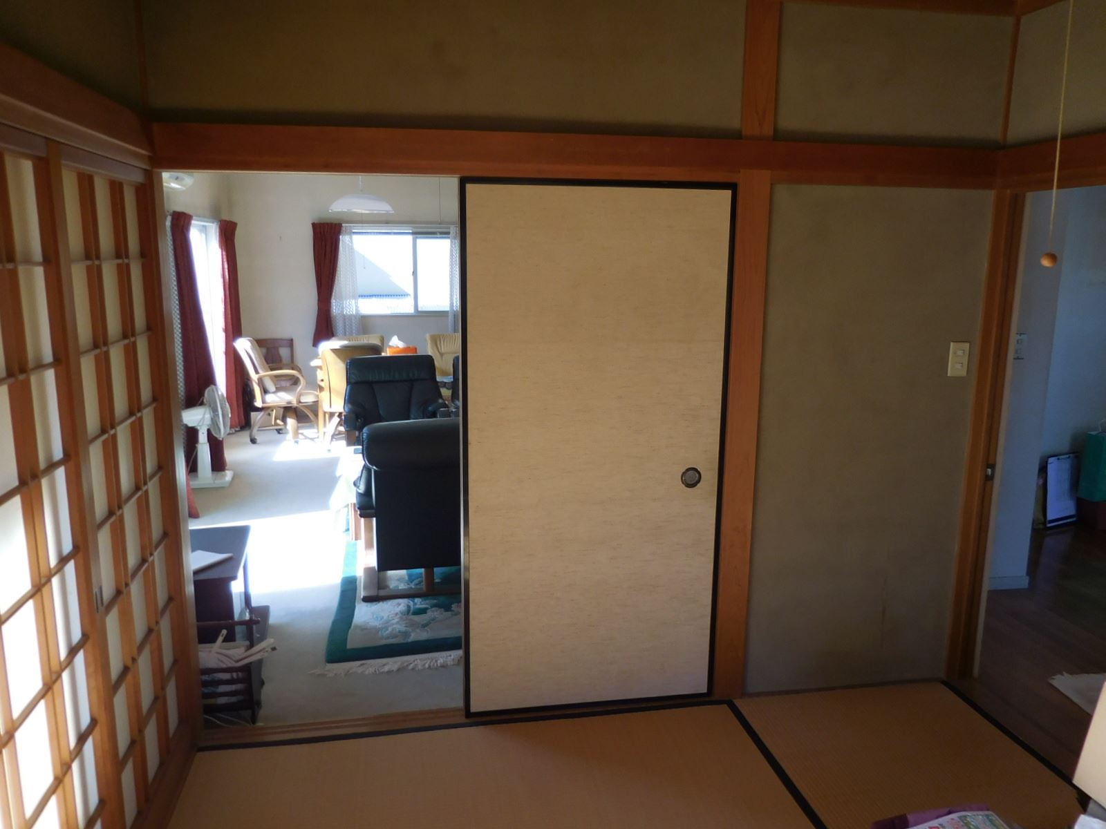 施工前のリビングと和室