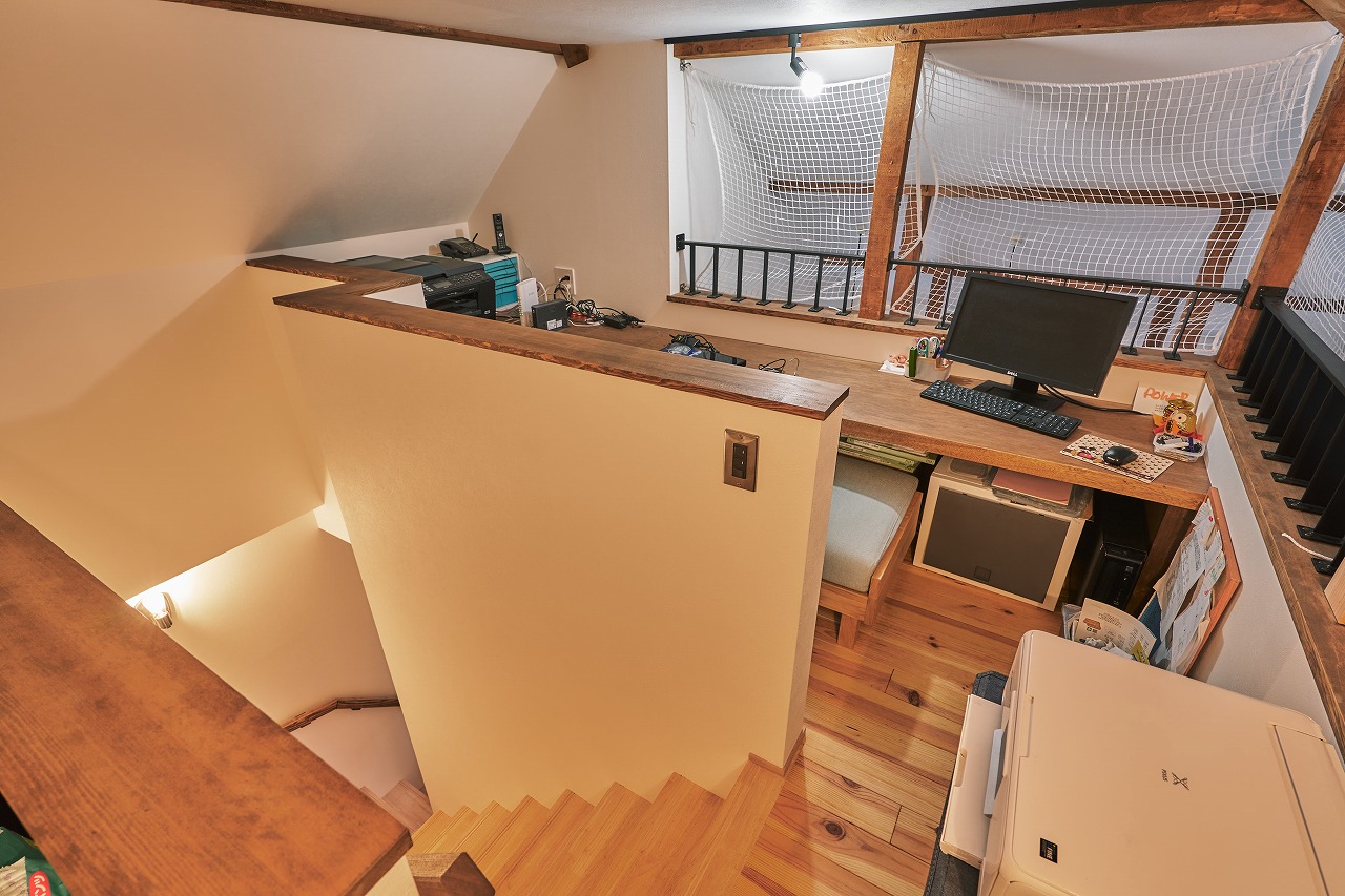 ロフトをご自宅ワークスペースに