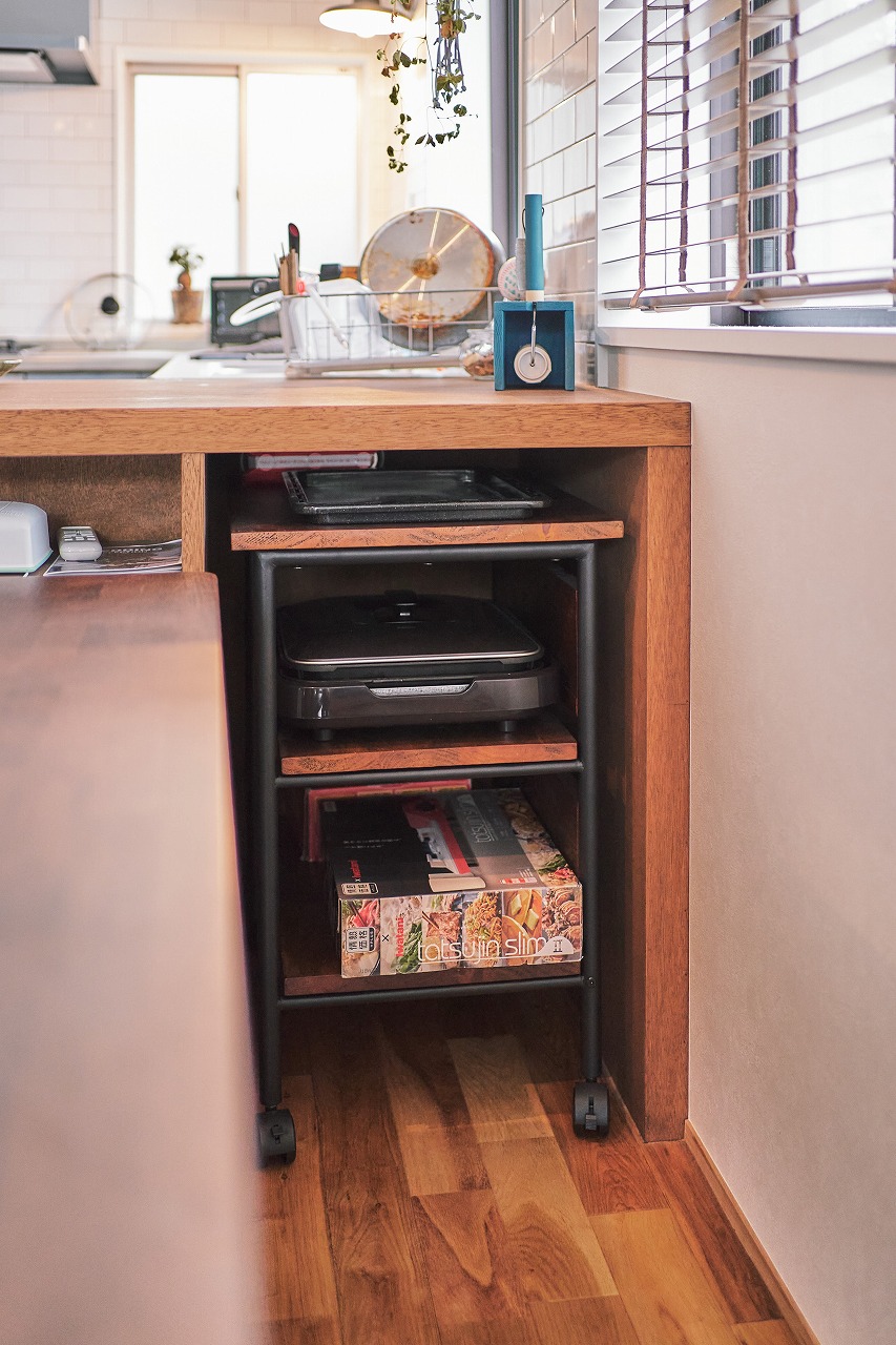 おもてなしワゴンにピタリと合わせた作業台