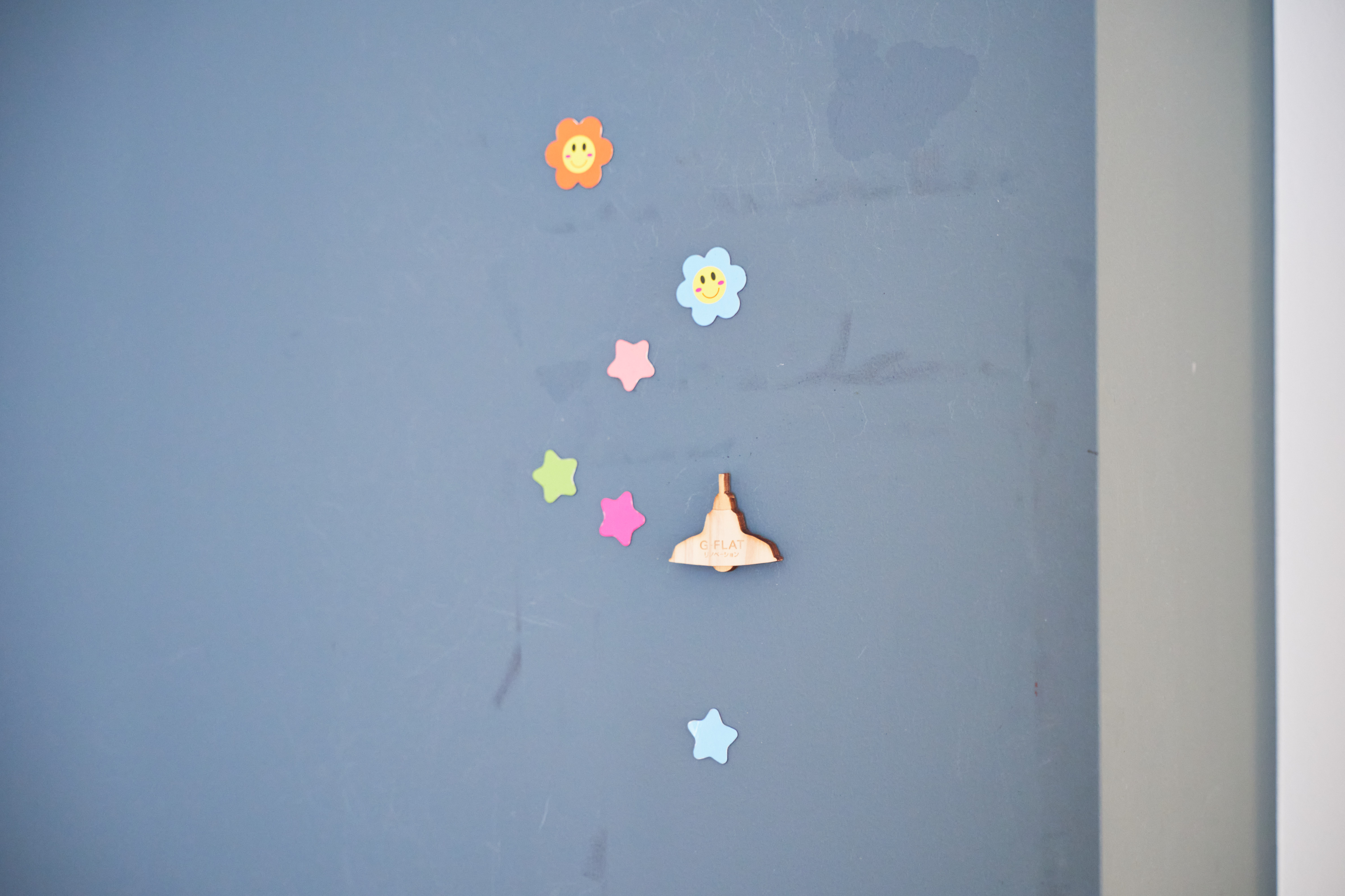 アクセントにもなるマグネット壁