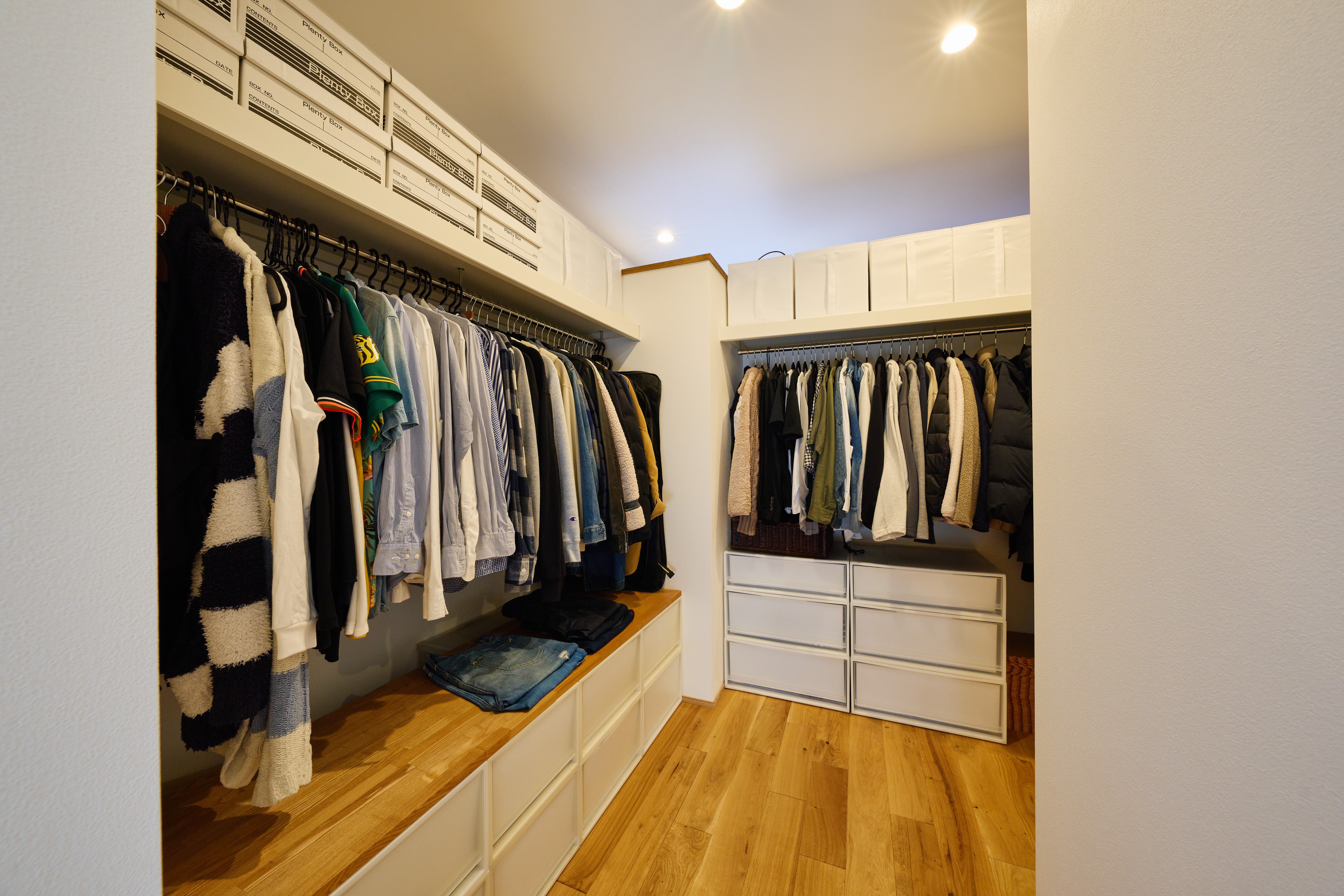 家族分のウォークインクローゼット