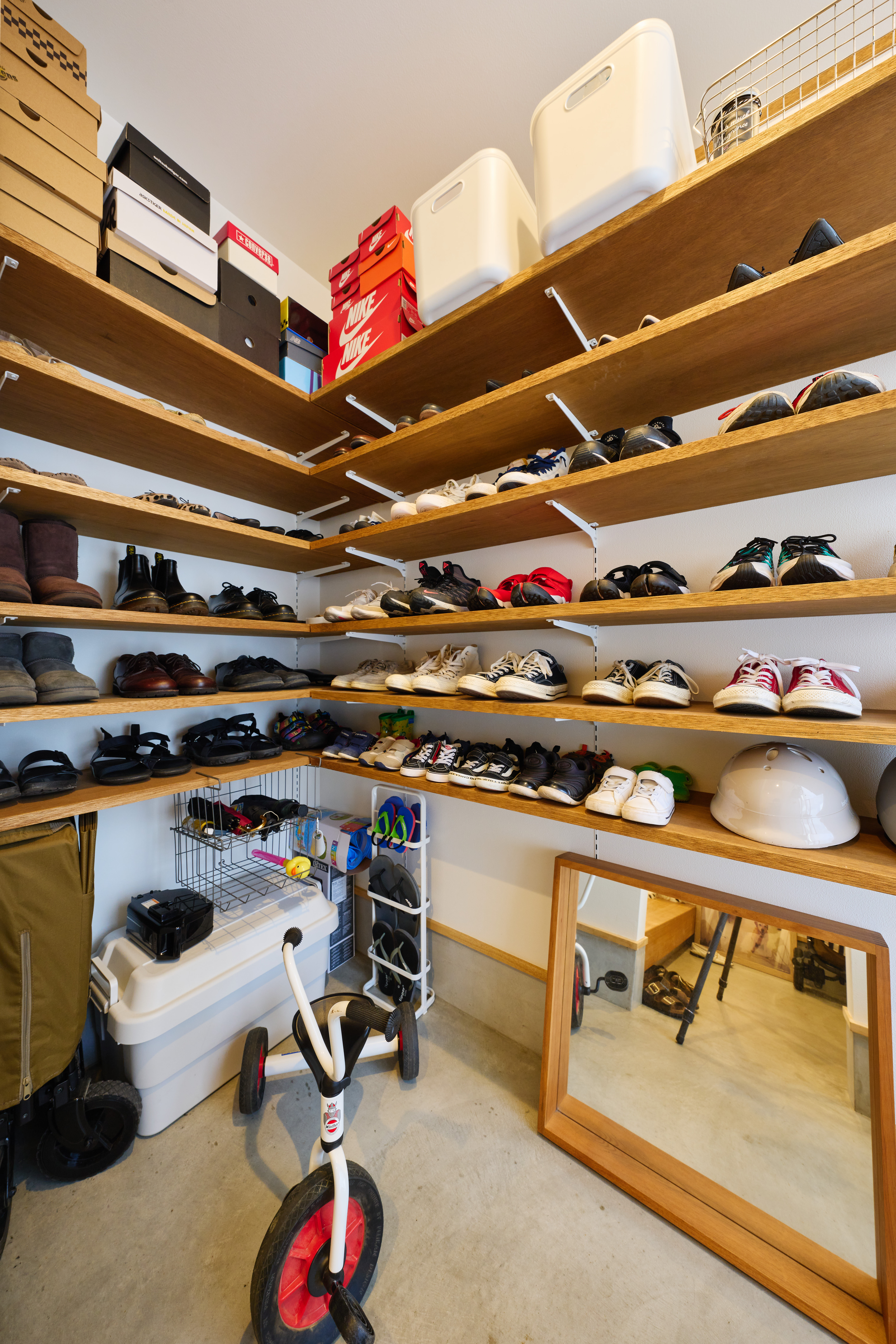 玄関の土間横のクローク