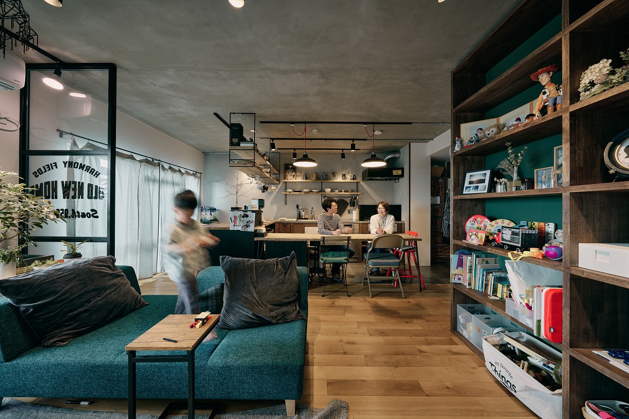 アイアン×モルタル×木材