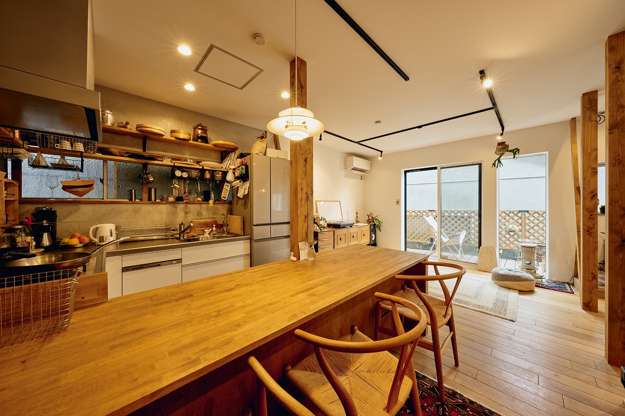 ホームパーティにワイドなテーブル