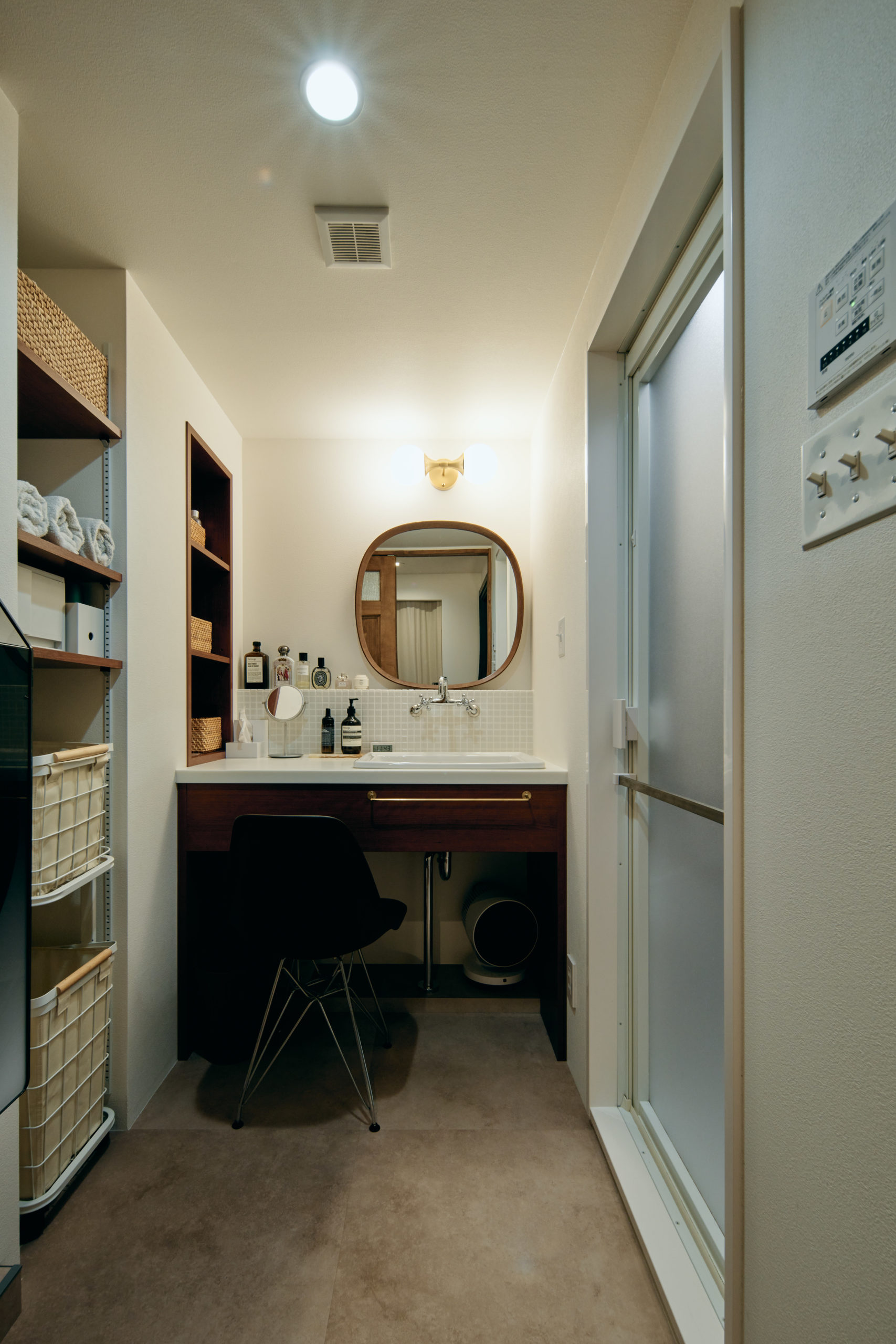 朝のメイクや身支度が楽しくなる洗面台