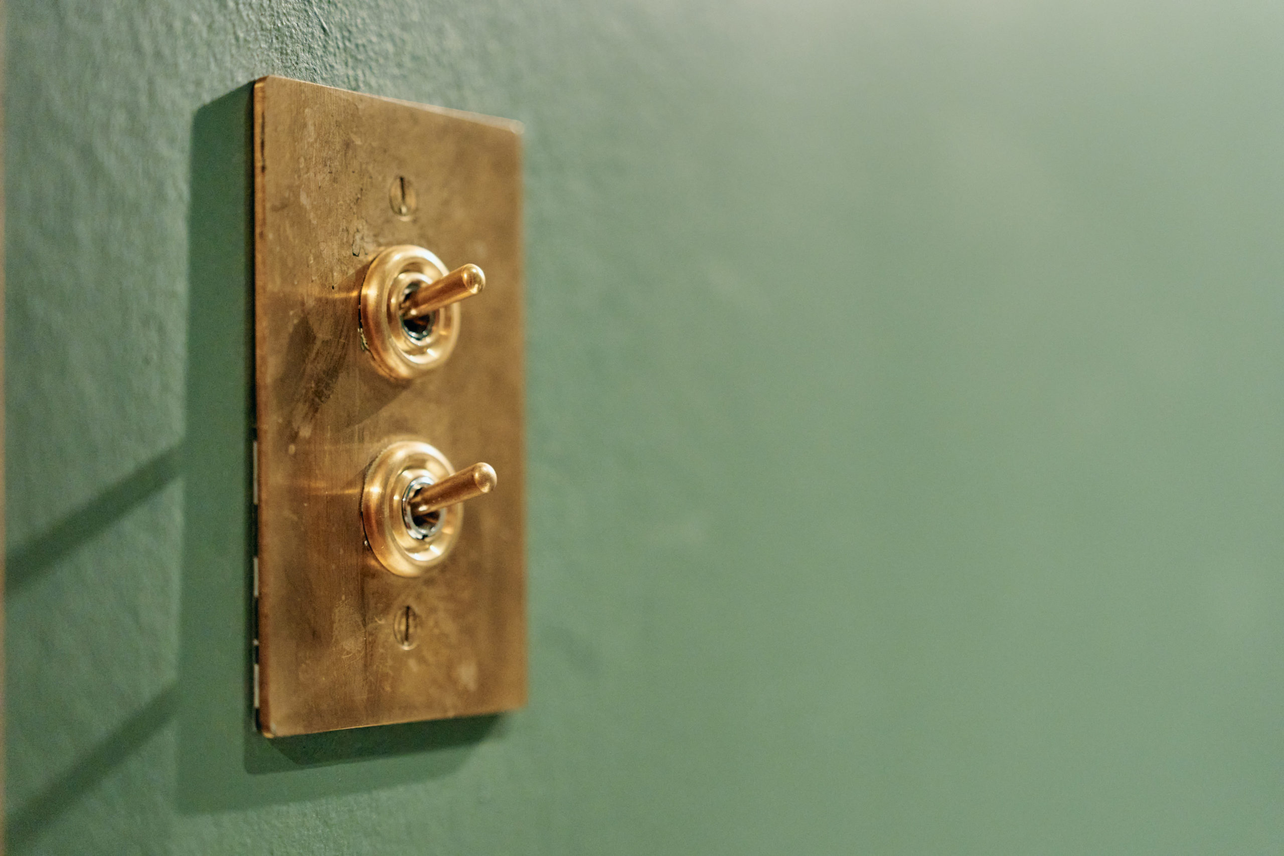 「微妙に違う色」を叶える塗装仕上げの壁面